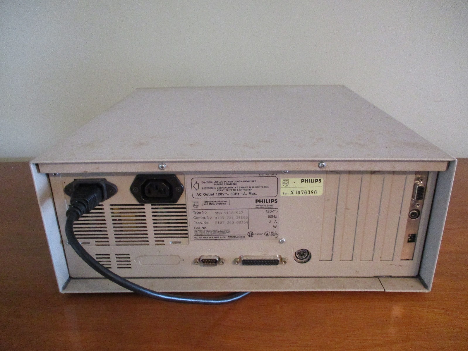 Vintage 1988 Computer Philips NMS 9100 Intel 8088 Powers Up Untested