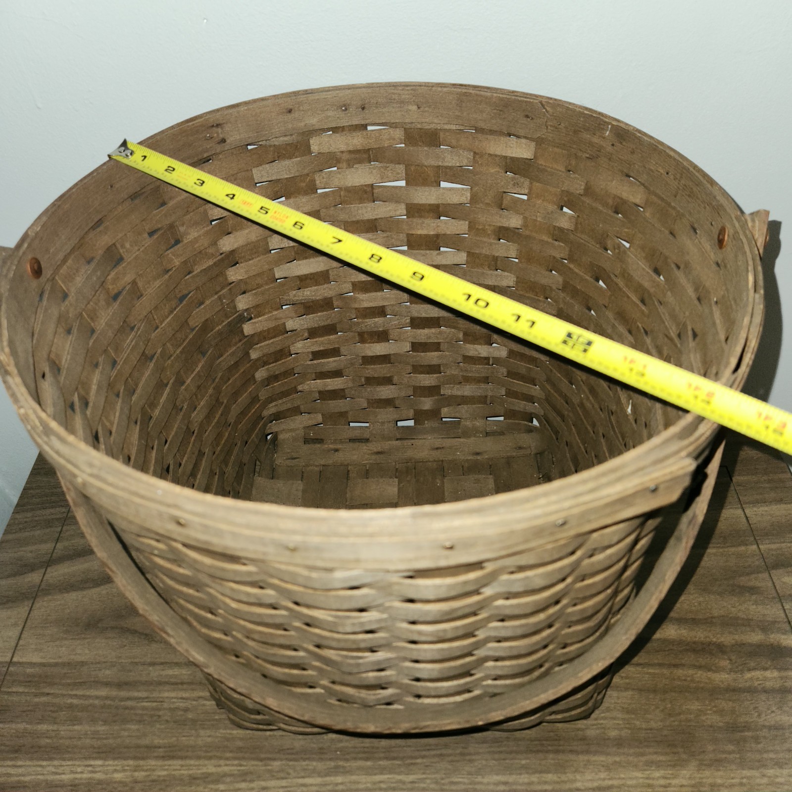 Vintage 1981 Longaberger Large Fruit (Apple) Basket with Swinging Handle