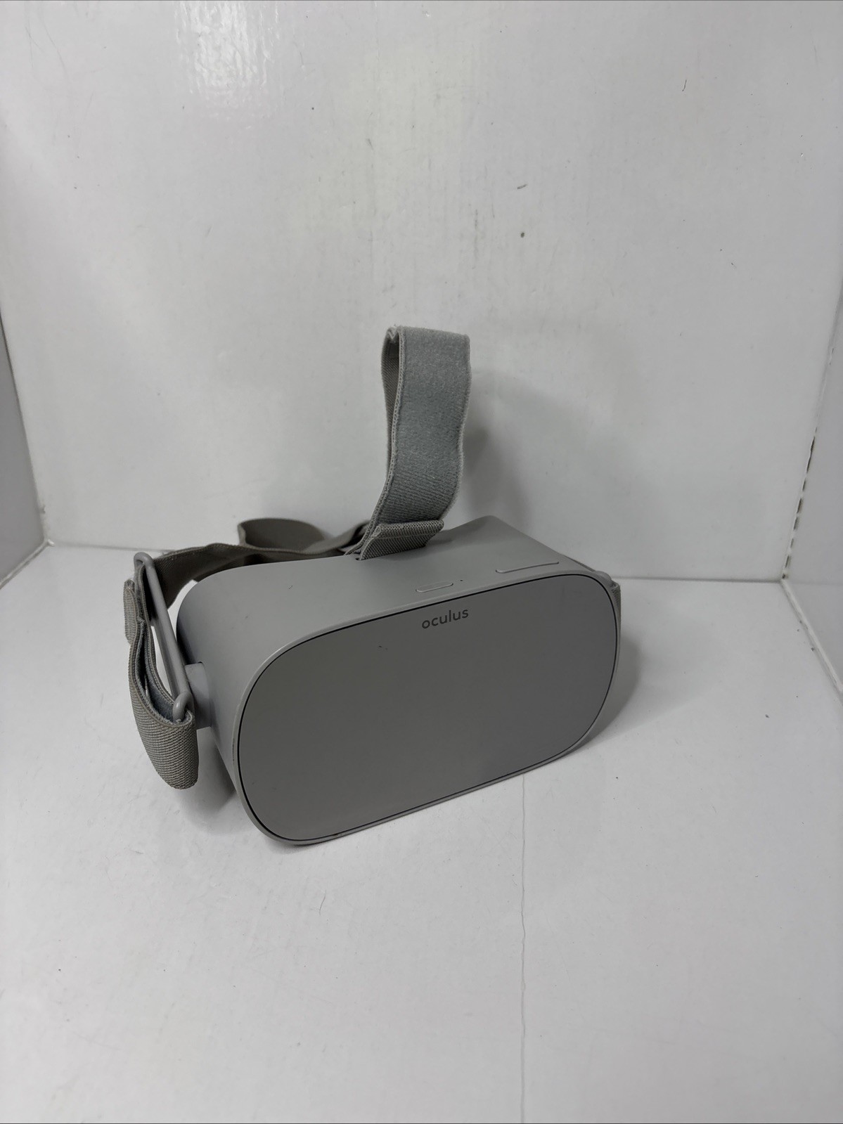 Meta Oculus Go 64GB Standalone VR Headset Gray  Color - No Controllers
