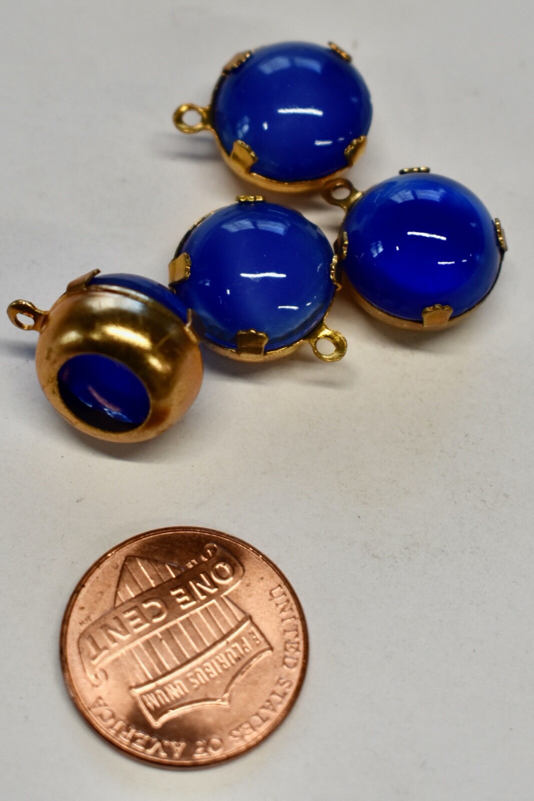 VINTAGE 4 GLASS PENDANTS *cobalt blue moonstone* 13.4mm ROUND  * domed