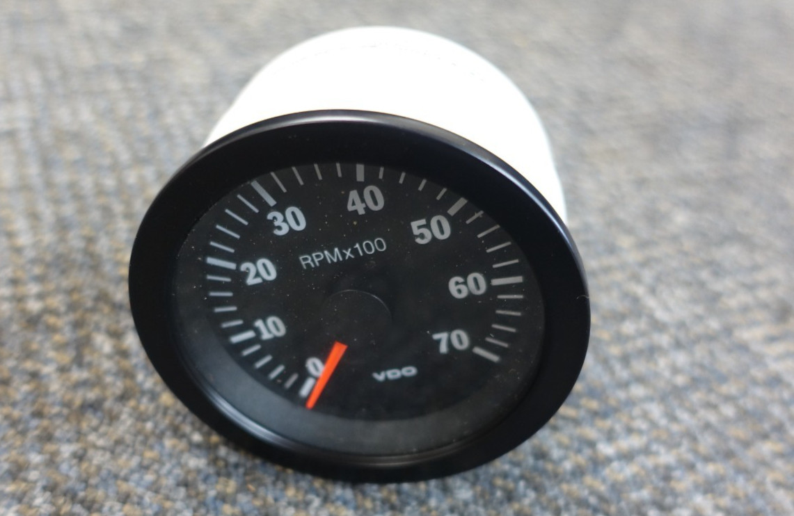 VDO Tachometer 7000 RPM
