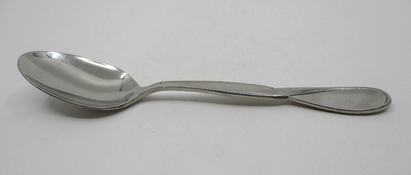 ONEIDA STAINLESS AQUARIUS PLACE  / OVAL SOUP SPOON -  7" - 02J