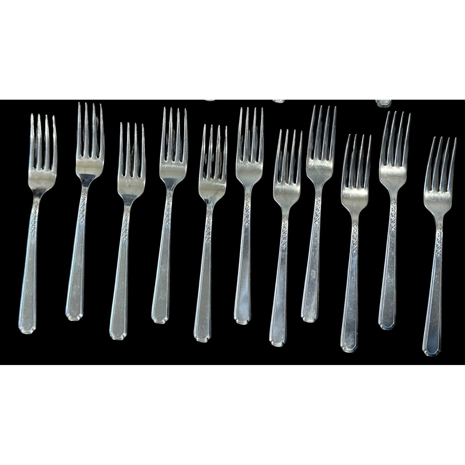 Oneida Flight Criss Cross Stainless Flatware Set 52 Pc Fork Spoon Knife Lot