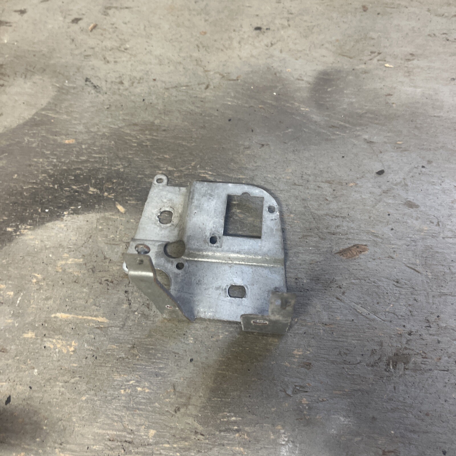 SWITCH PANEL BRACKET Only 72 - 74 CUDA 340 CHALLENGER Plymouth Dodge E MOPAR