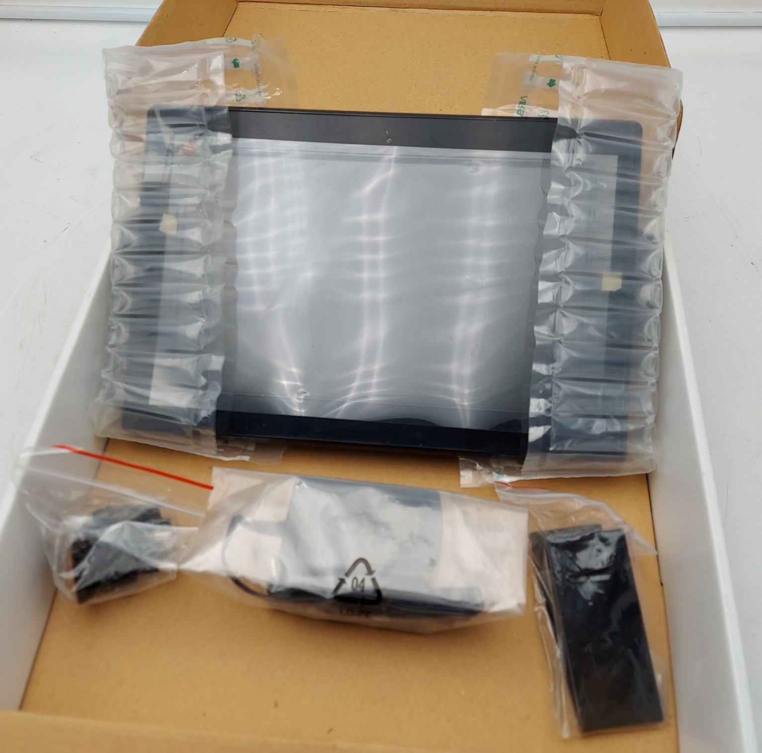 Digital Signboard XDS-104 w/ Accessories