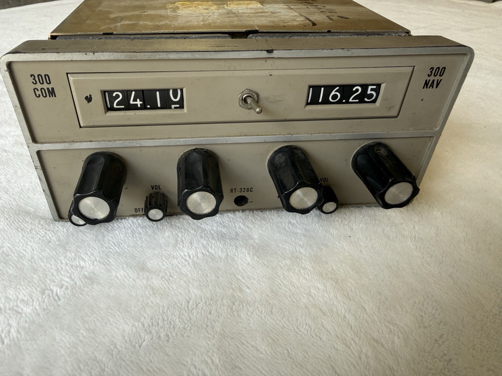 Vintage Aircraft Radio/Navigation Unit – ARC RT-328C 300 NAV/COM