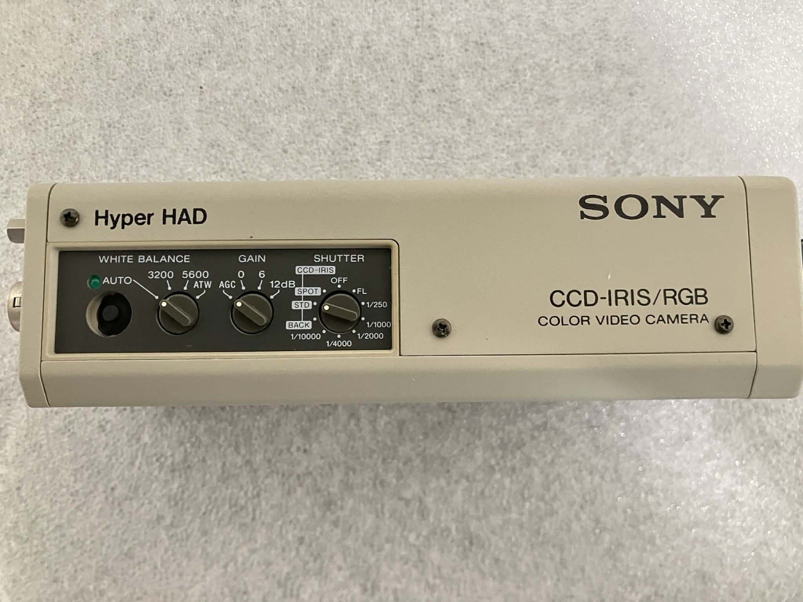 Sony CCD-IRIS/RGB Hyper HAD Color Video Camera