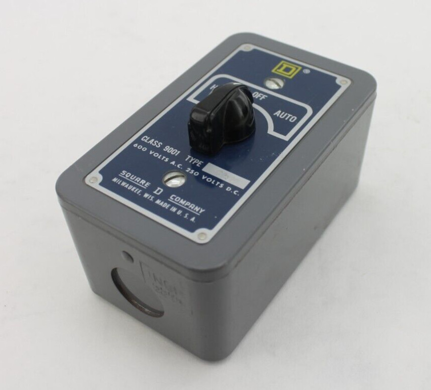 Square D Class 9001 Type C47 Enclosed Selector Switch