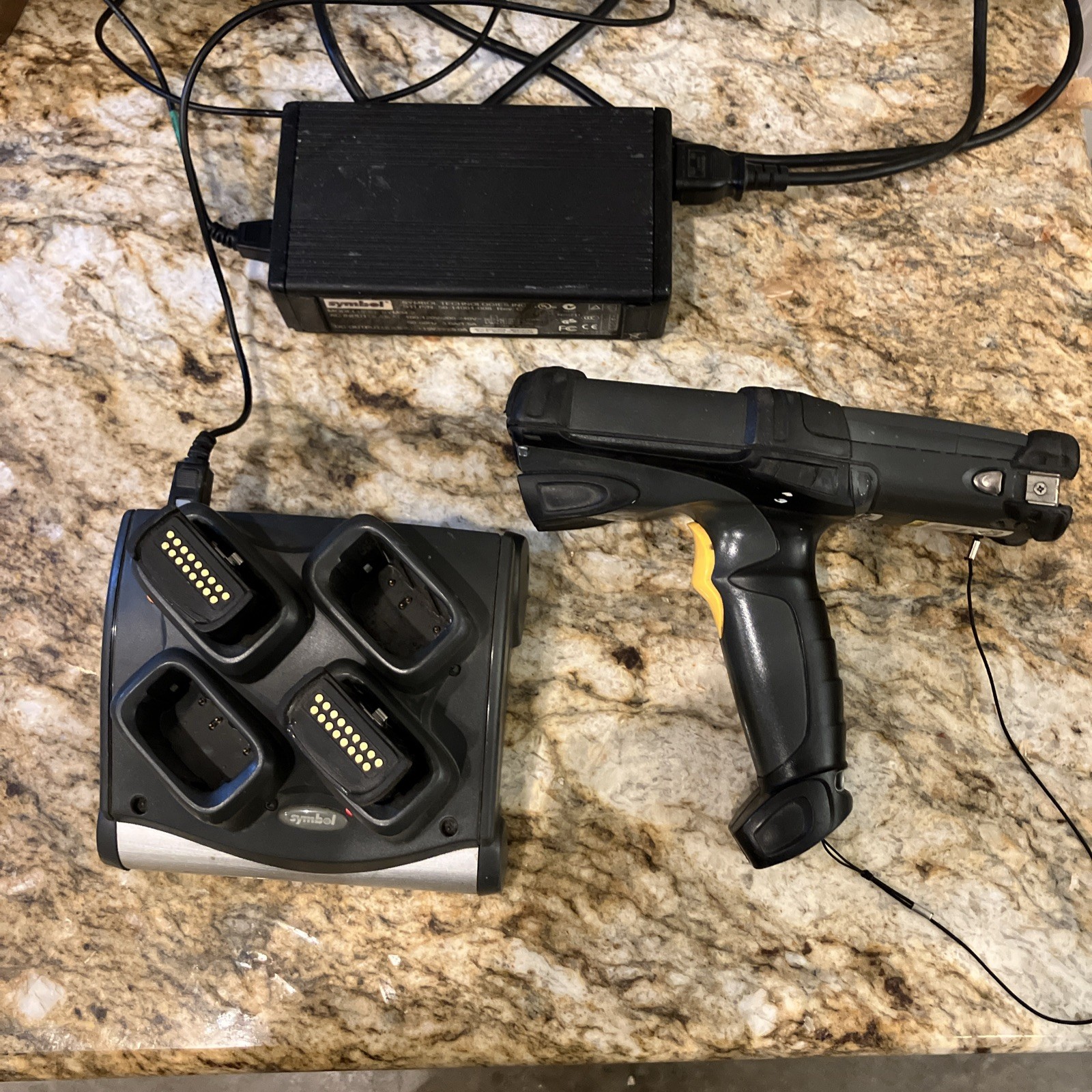 Motorola Symbol MC9000 Scanner With Battery Charger & Cable