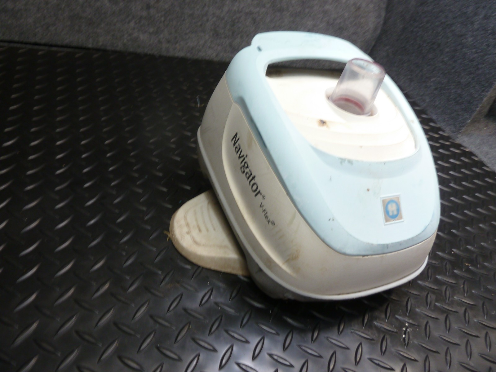 Hayward Navigator v-flex Pool Cleaner blue