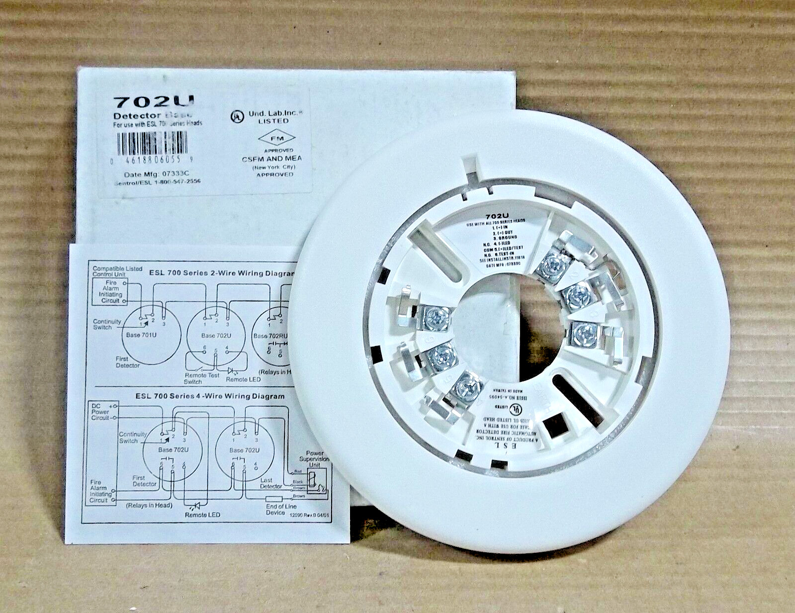EDWARDS 702U 6-INCH UNIVERSAL MOUNTING BASE COLOR IS WHITE