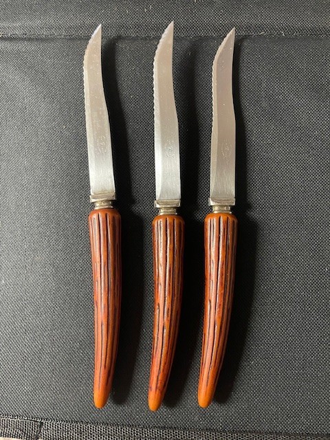 3 Vtg. Stainless Steel Steak Knives USA W/Bakelite Faux Antler Handles