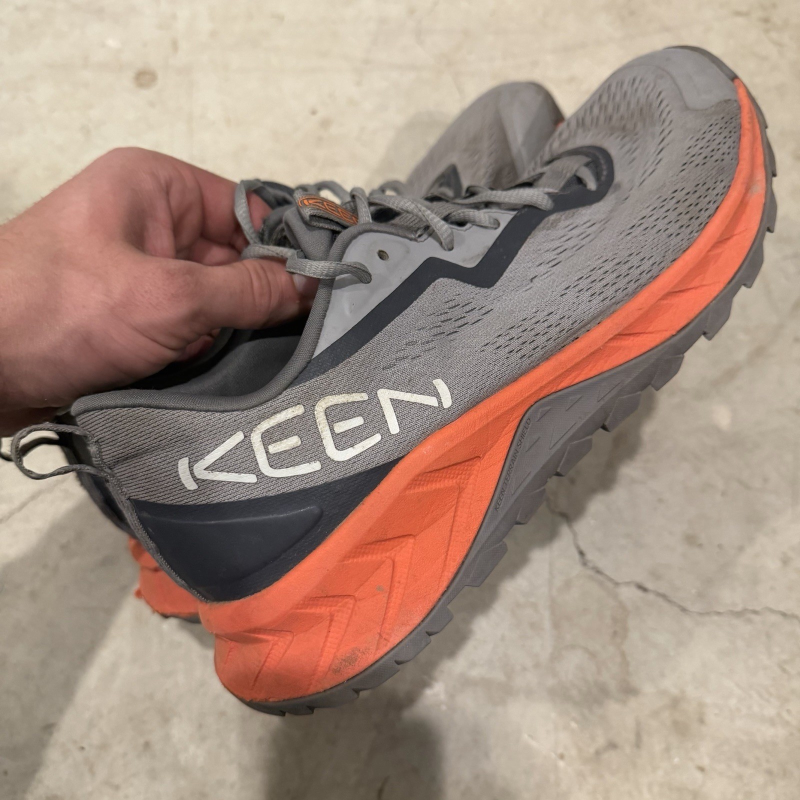 Keen Versacore Speed 1029004 Mens 9 Running Shoes Alloy Scarlet Ibis Sneakers