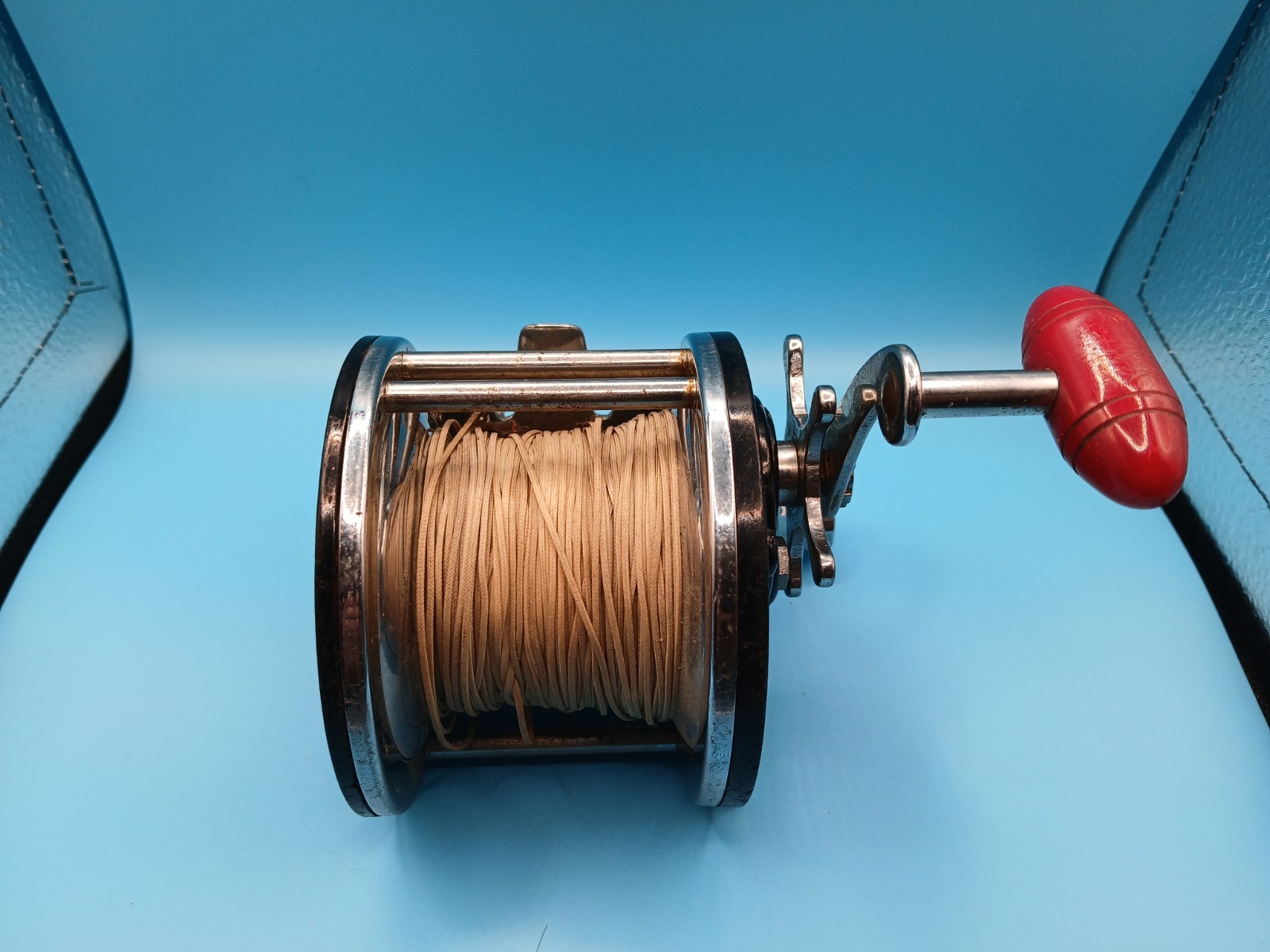 Vintage Penn Longbeach #66 Fishing Reel Made In The USA Works Great