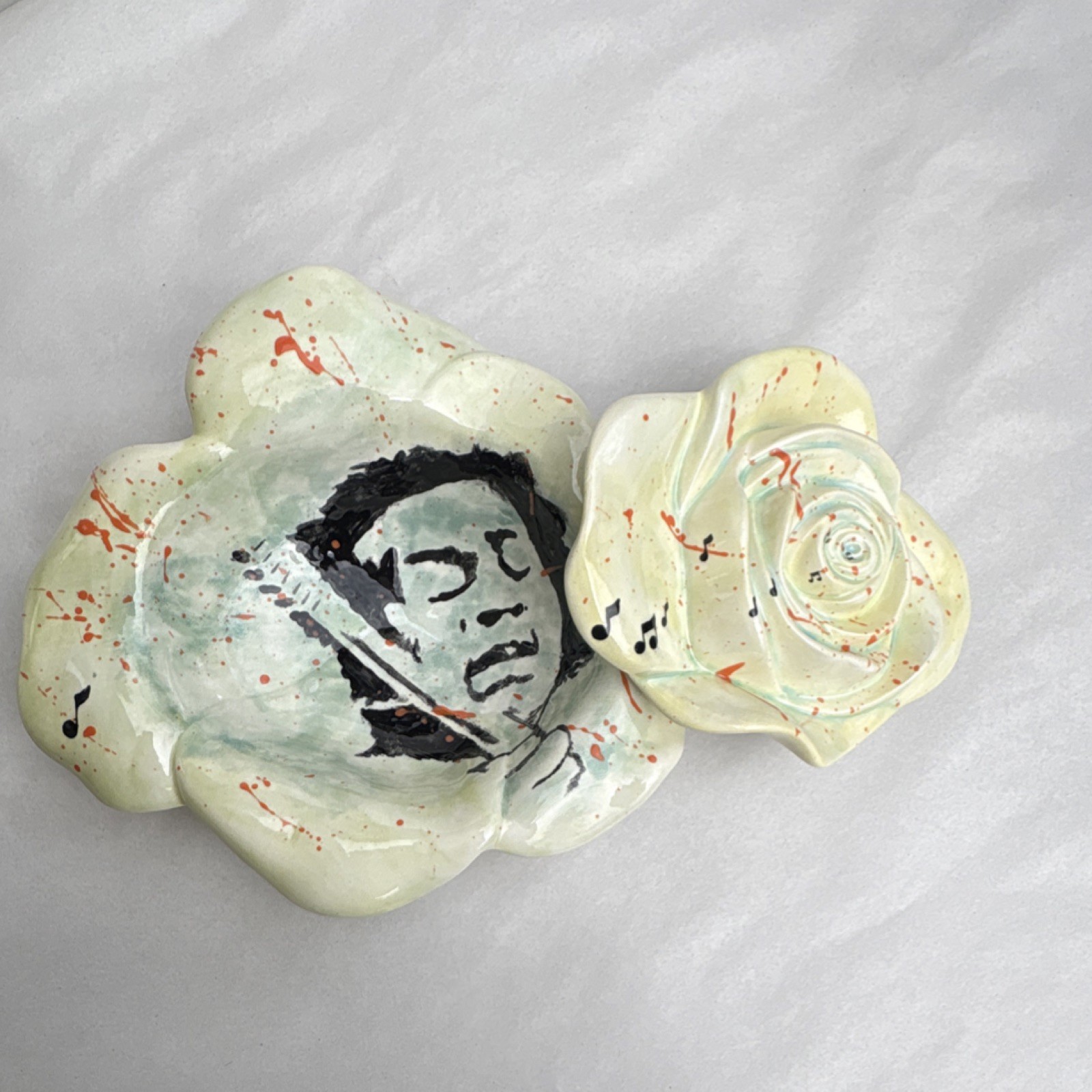 Jimmy Hendrix Ceramic Flower Shaped Decorative Box, Music Theme, Glossy, 7 Inch