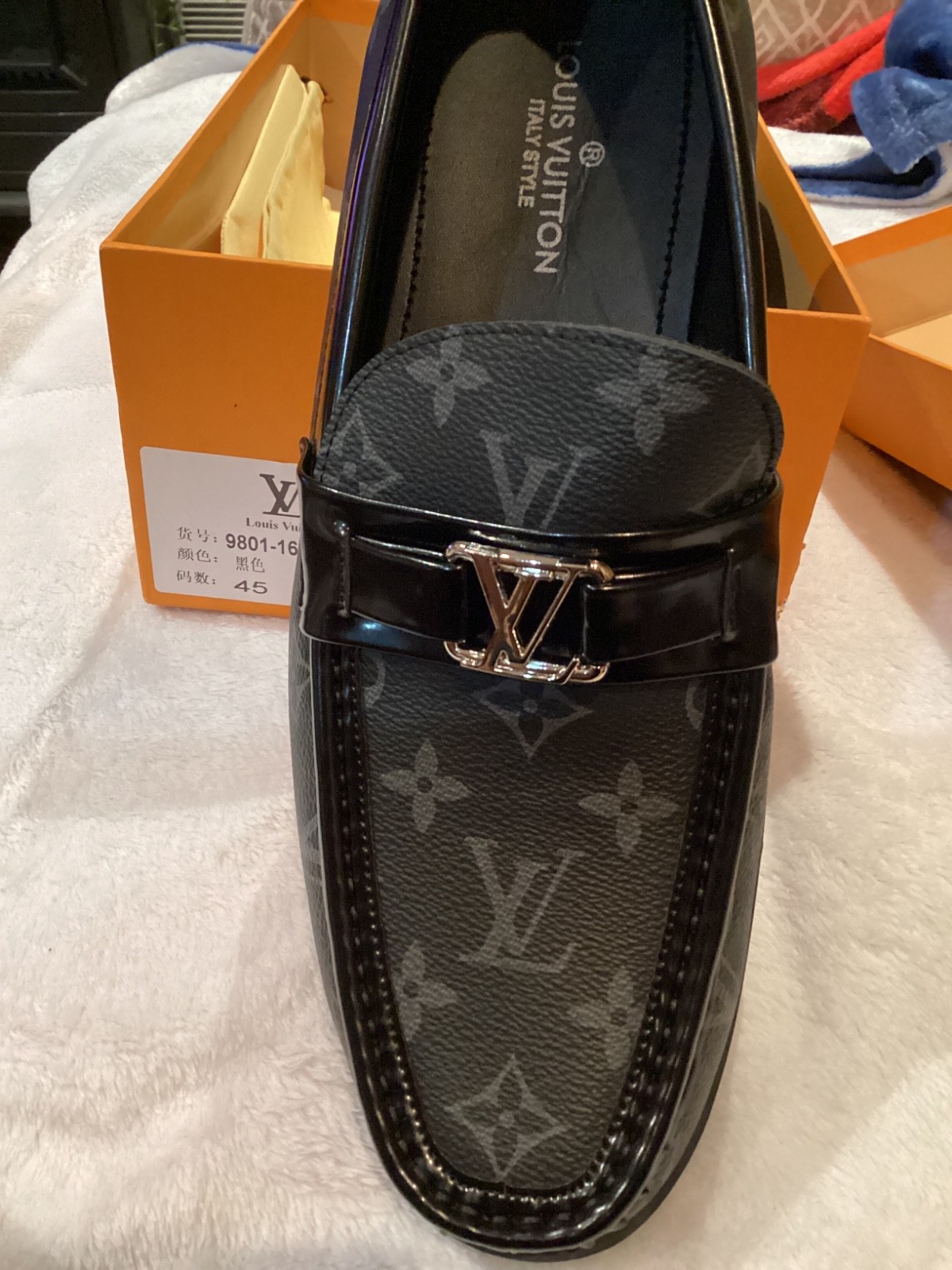 Men shoe size 11 black