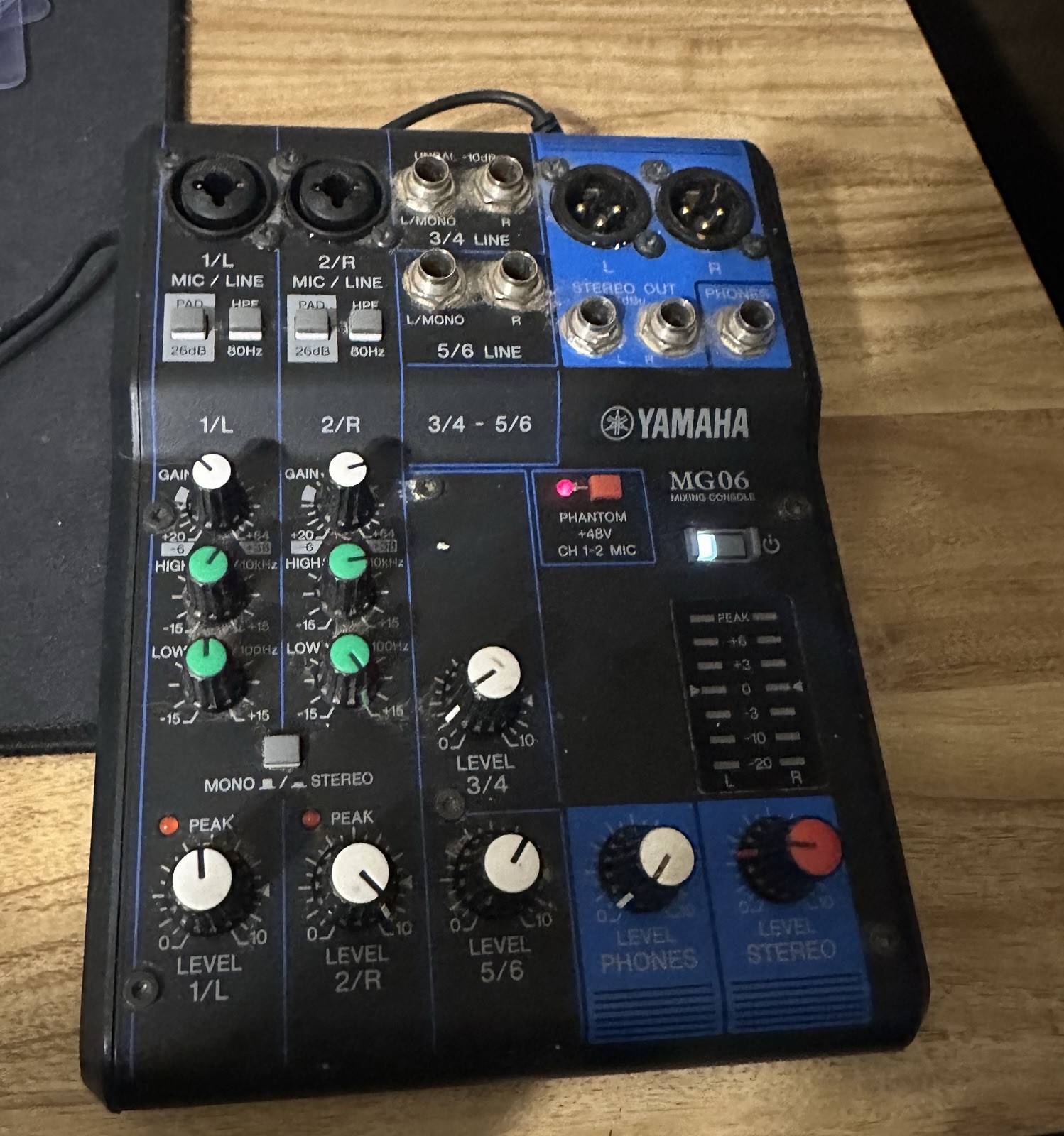 Yamaha MG06X 6-Channel Mixing Console with Effect
