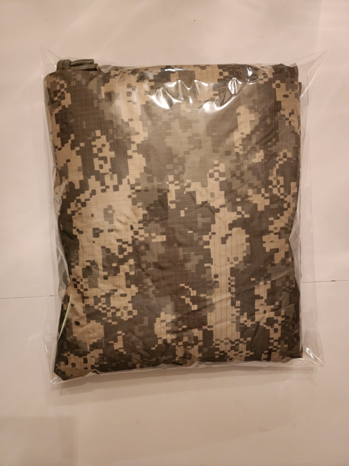 USGI Military Reversible Field Tarp ACU 82" x 92" Tarpaulin W/Bungies -Green GC