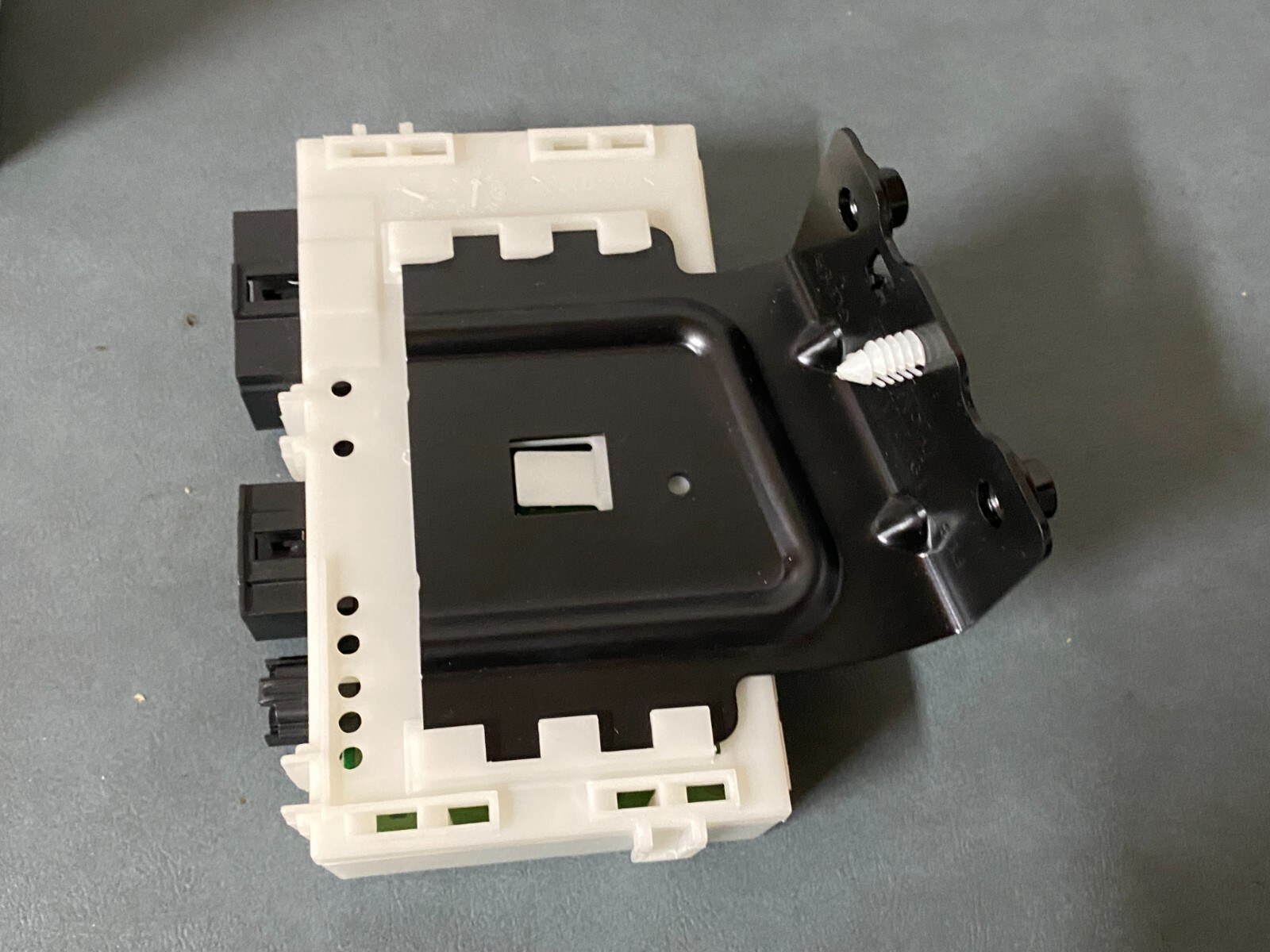 Ford OEM NOS FL3Z-19H332-A Trailer Brake Module 2015-2017 Ford F-150