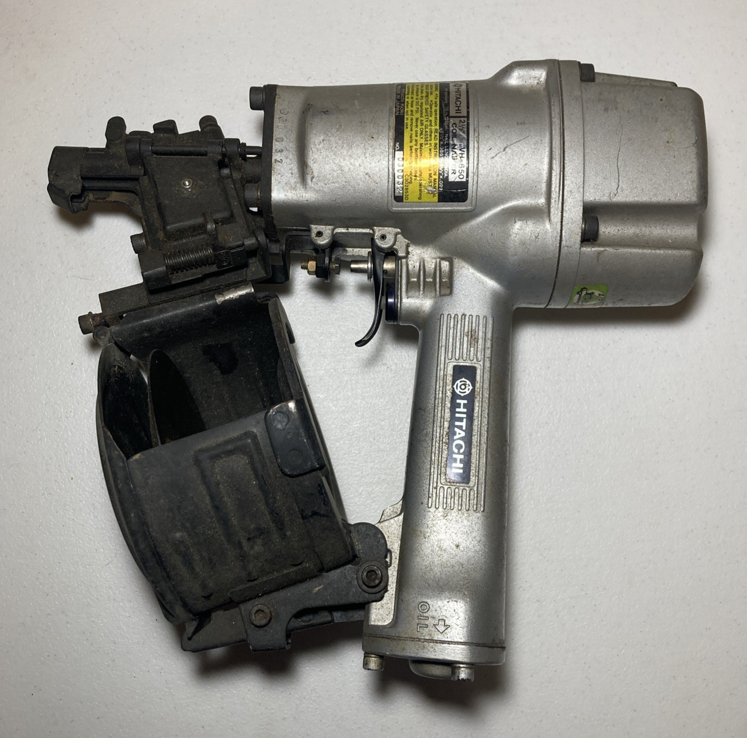 Hitachi VH-650 2 1/2” Coil Nailer 1 1/2” x 086”- 2 1/2” x 099”