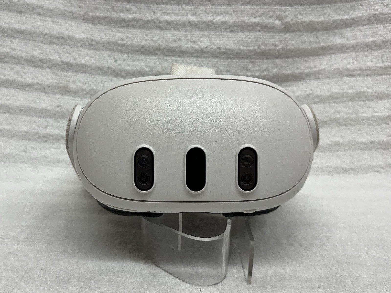 Meta Quest 3 (512GB) VR HEADSET Batman Arkham **Headest Only**