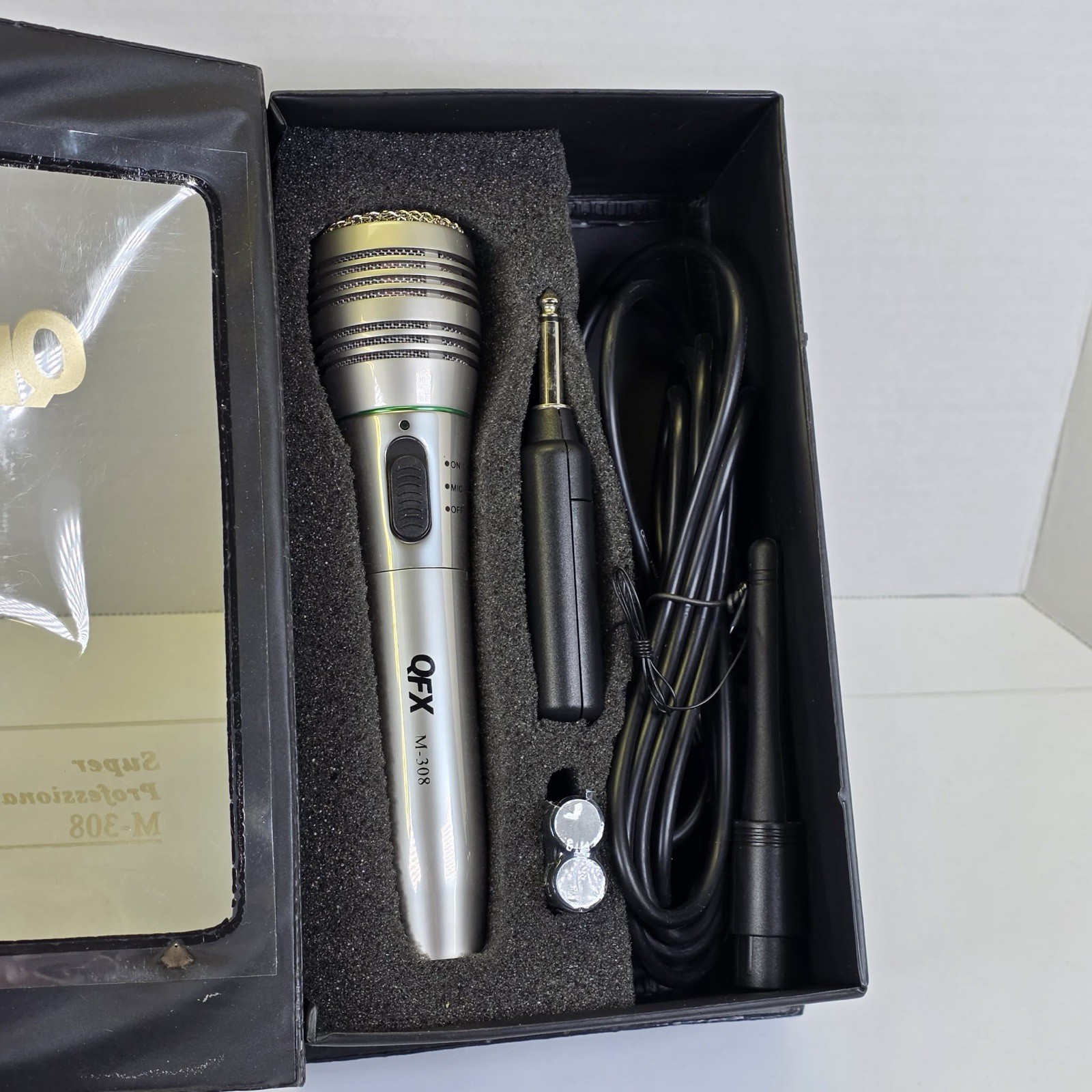 QFX Super Professional Microphone Model M-308 In Case With Cable