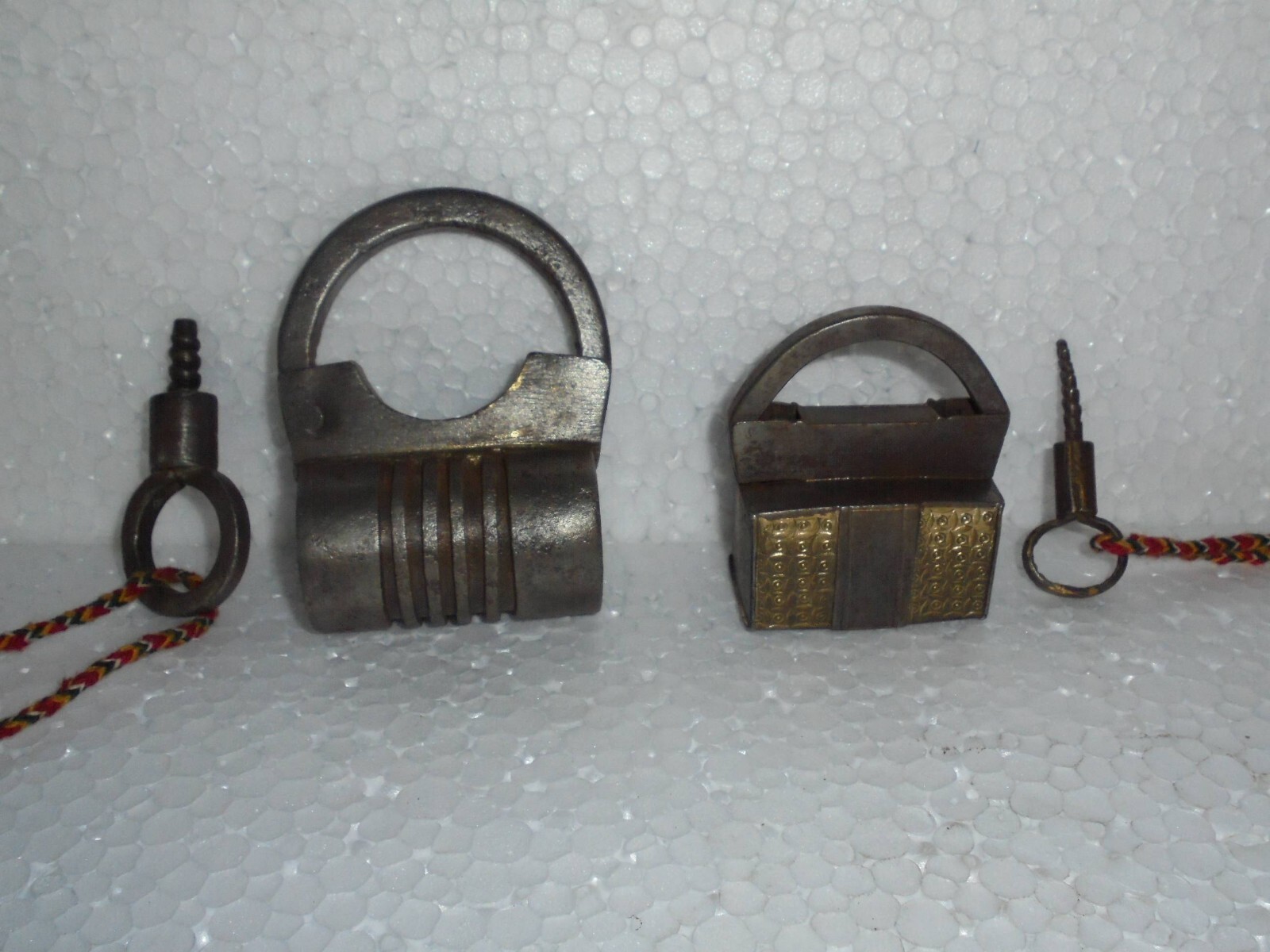 2 Pc Vintage Iron Solid Line Engraved & Brass Fitted Handcrafted Screw Padlock