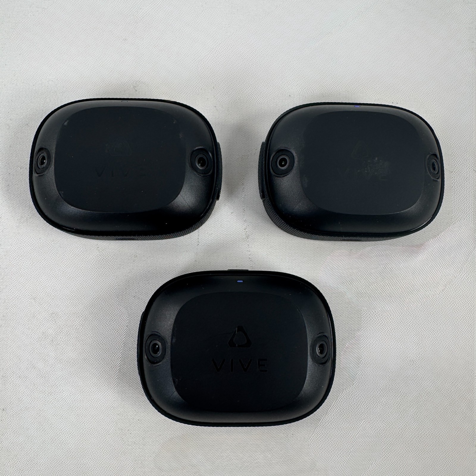 HTC Vive Ultimate Tracker 3+1 Kit - VR Full Body Tracking - NO straps