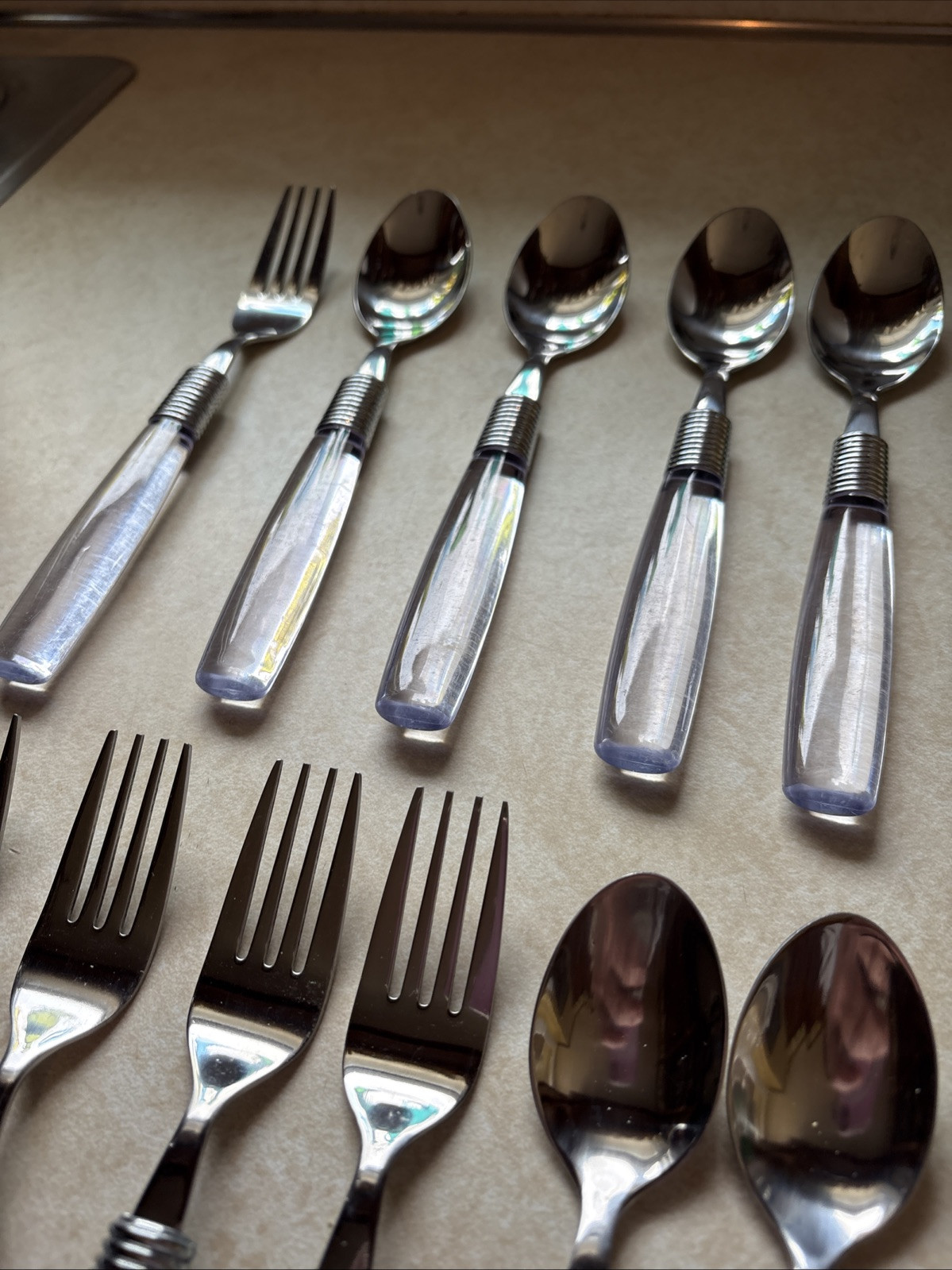 Hampton Silversmiths Stainless Flatware Clear Handle 13 Piece China 818