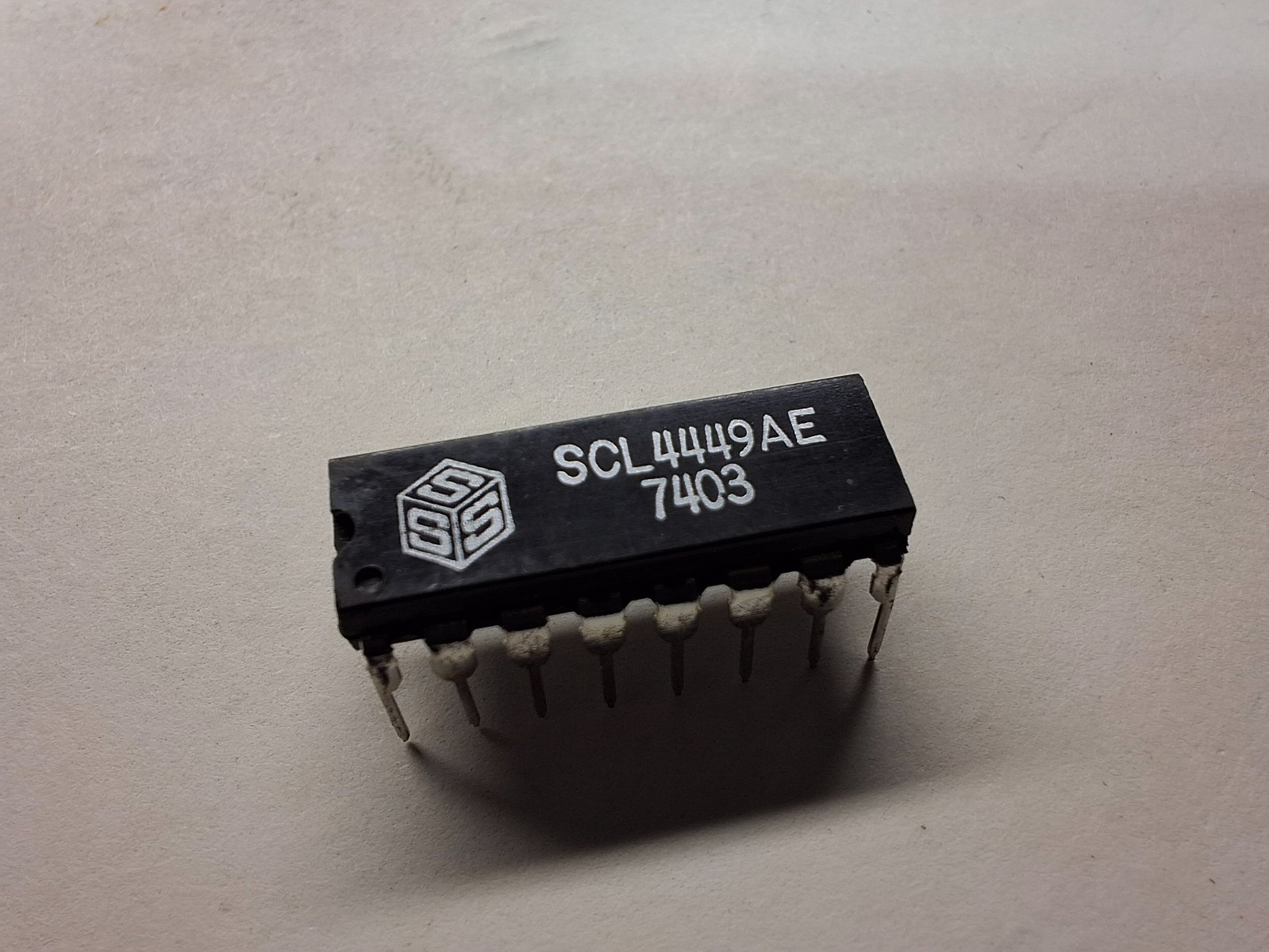 SCL4449AE IC, CMOS Hex Inverter, DIP 16, Solid State Scientific