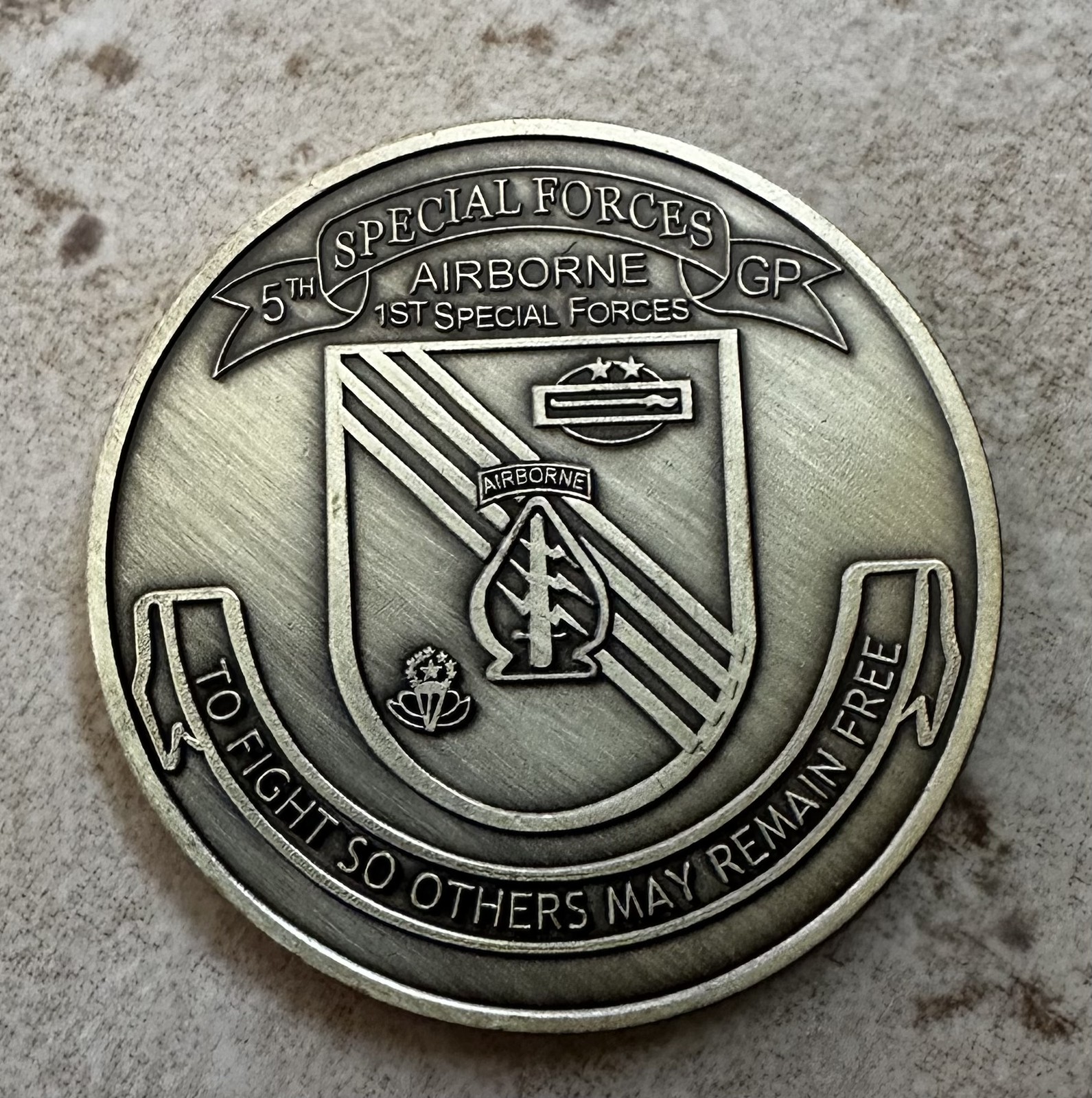 5TH GROUP Challenge Coin ARMY AIRBORNE SPECIAL FORCES "THE PROFESSIONALS"