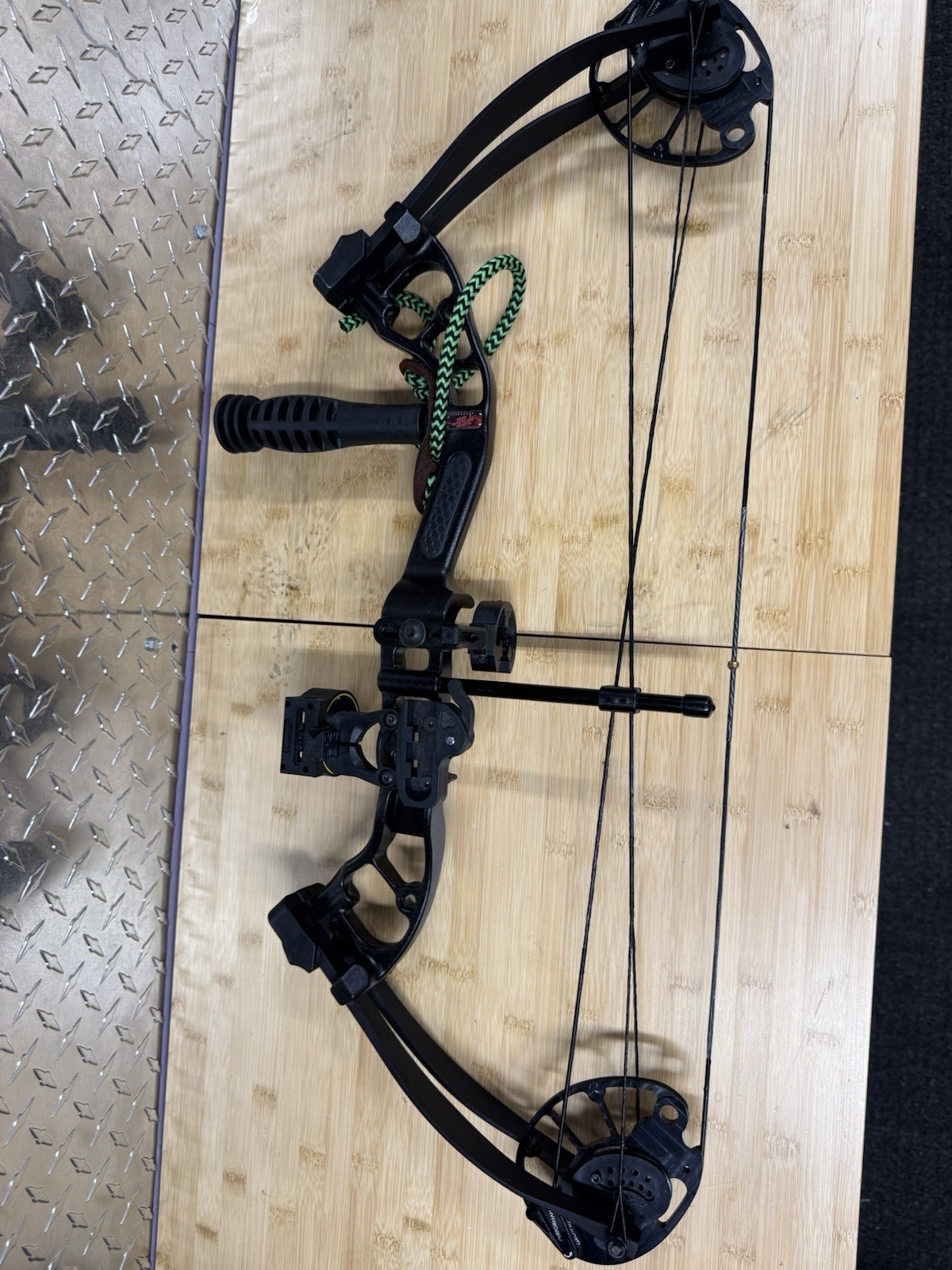 PSE Archery RH 70lb Mini BurnerCompound Bow (each)
