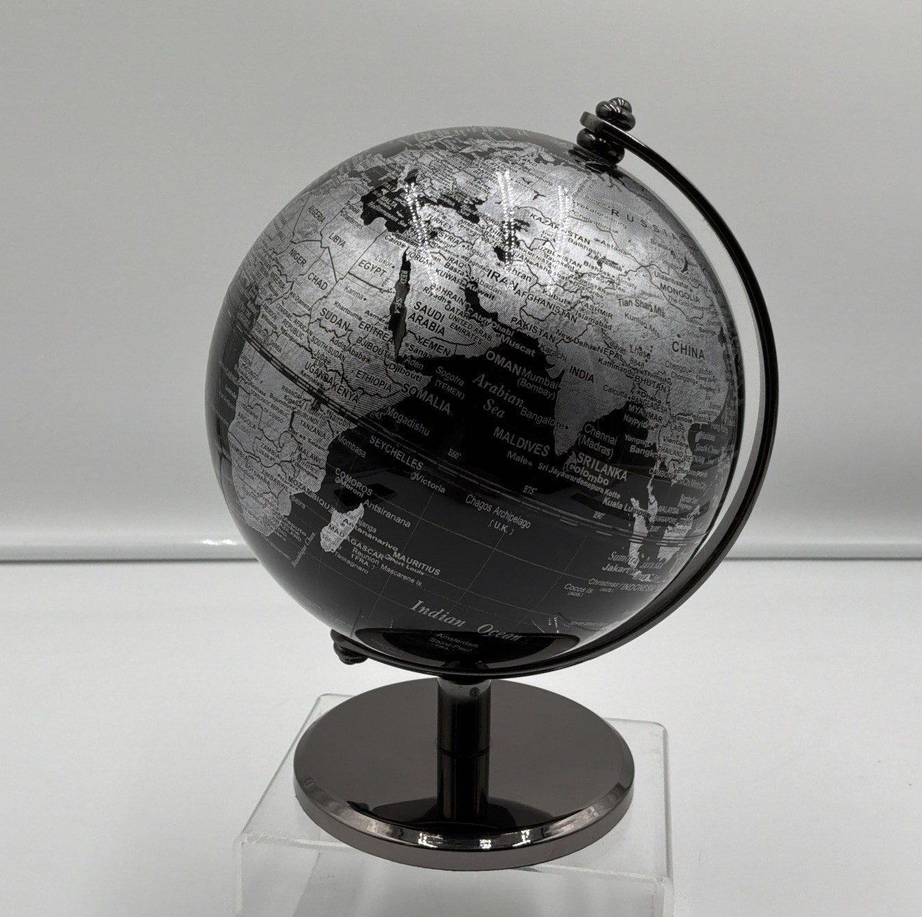 Fun Globe 7.25” Black Silver Rotating Political Desktop World Globe Taiwan 2014