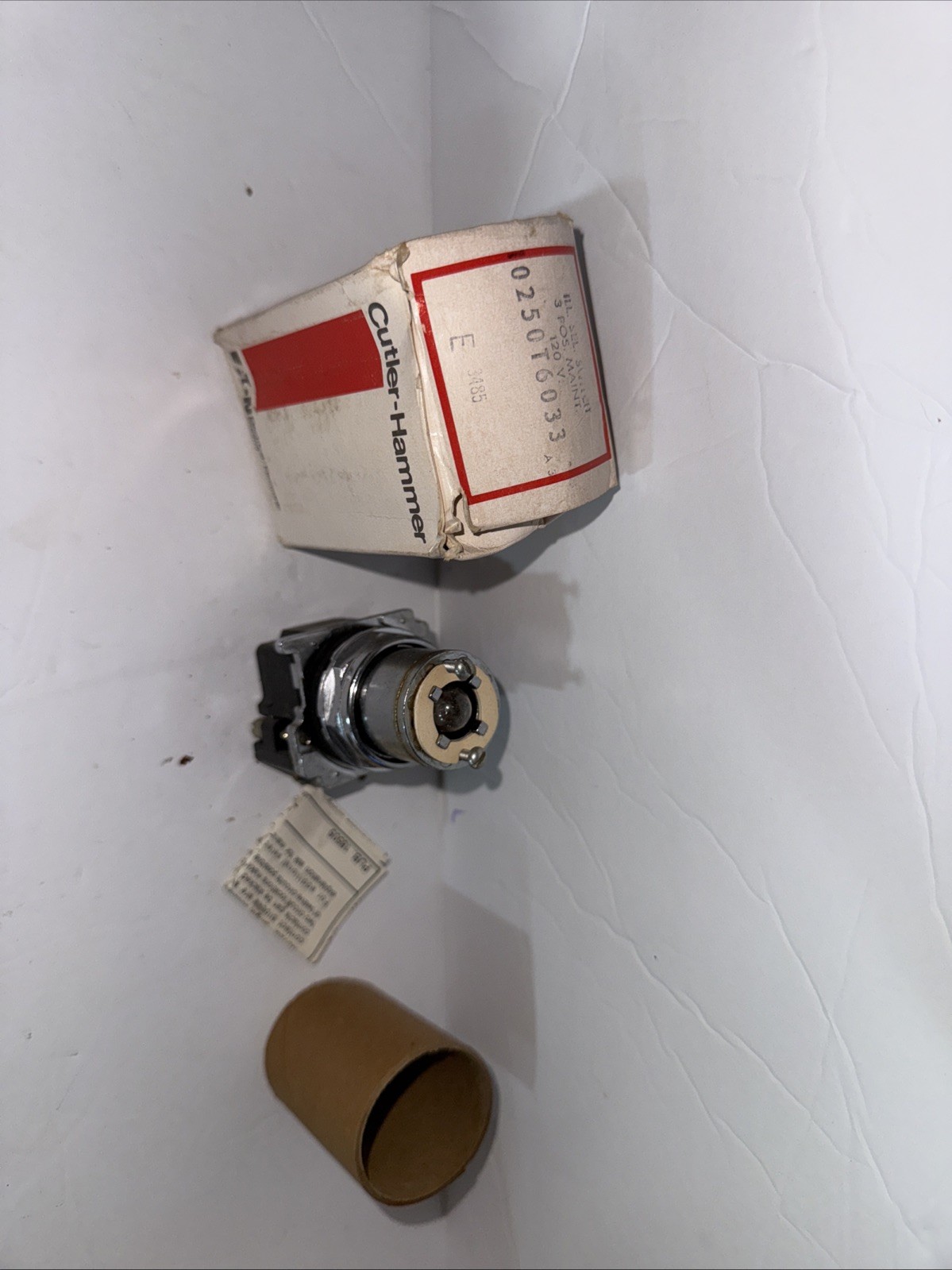 Cutler-Hammer 0250T6033 Illuminated Selector Switch NOS