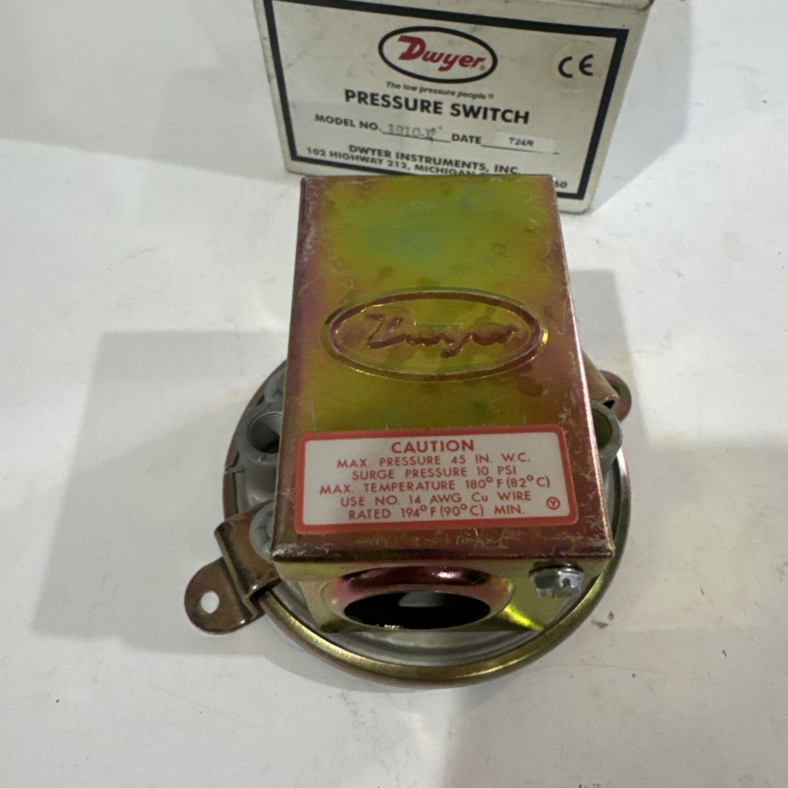 Dwyer Pressure Switch Model 1910-1