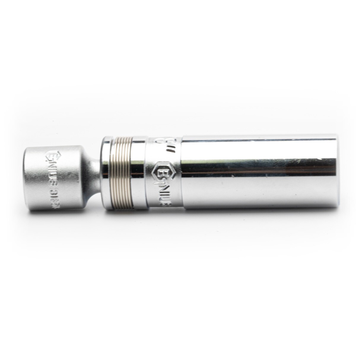 Genius Tools 3/8" Dr. 20.6mm(13/16") Swivel Spark Plug Socket - 318521
