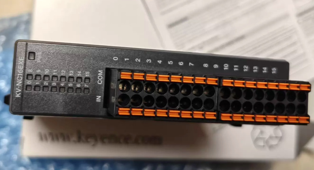 New In Box KEYENCE KV-NC16EXE Input Module