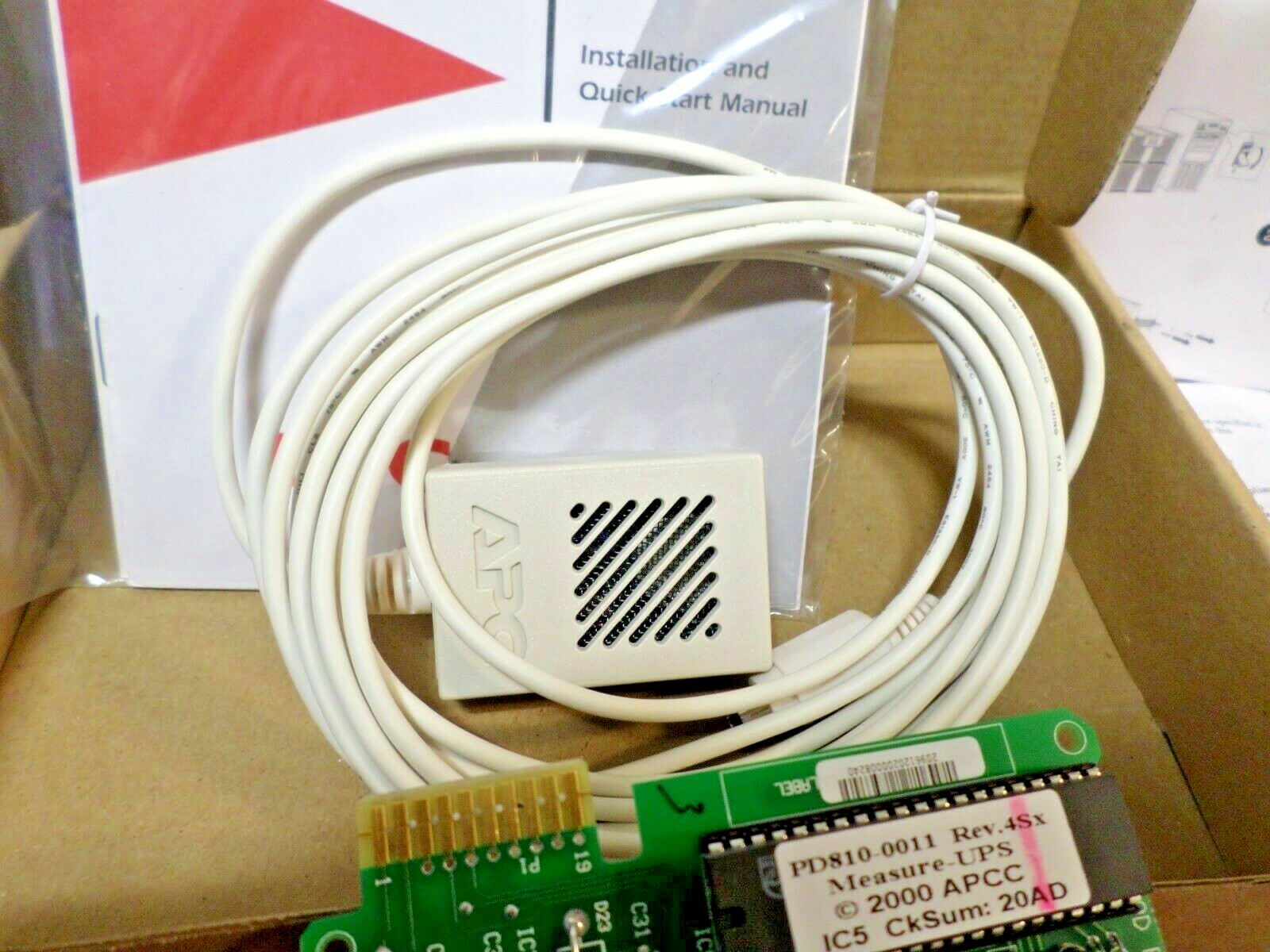 APC AP9612TH Temperature and Humidity Sensor Kit NOS