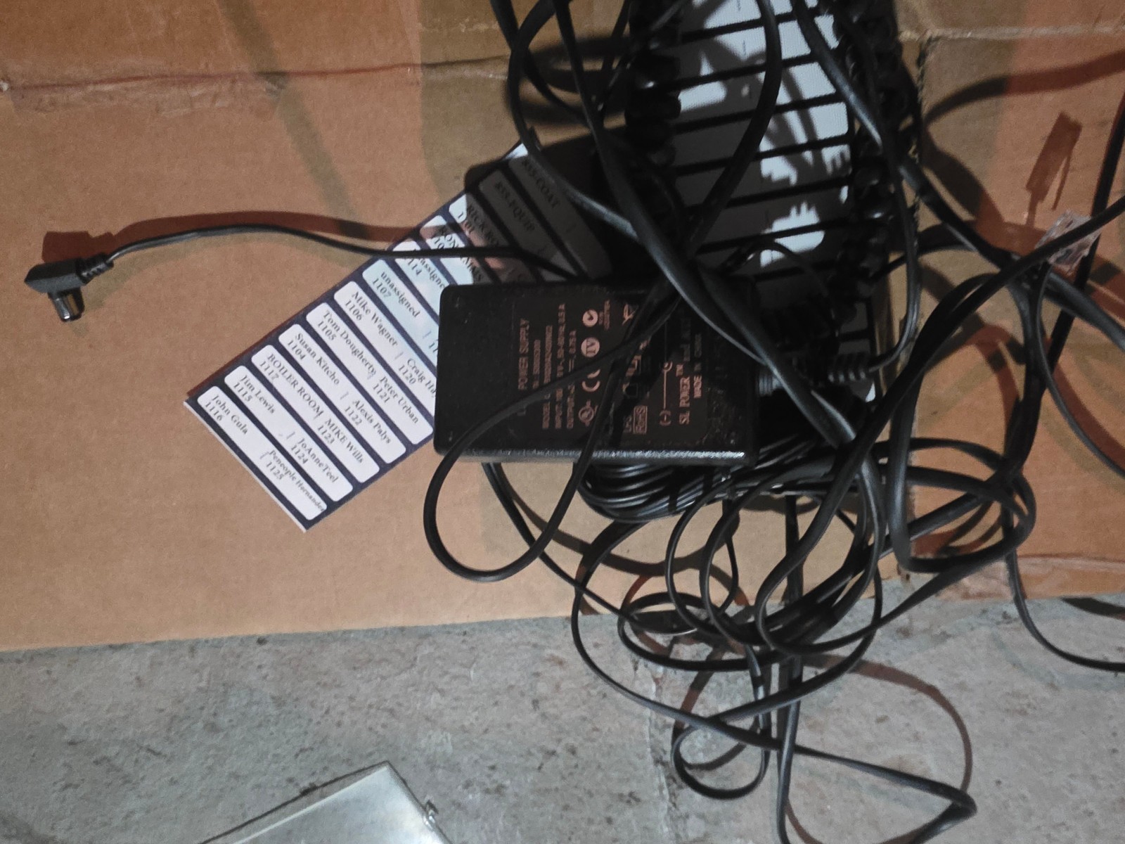 Phone Mitel System 21 Phones 9 Programable Key Module 4 head sets charging ports
