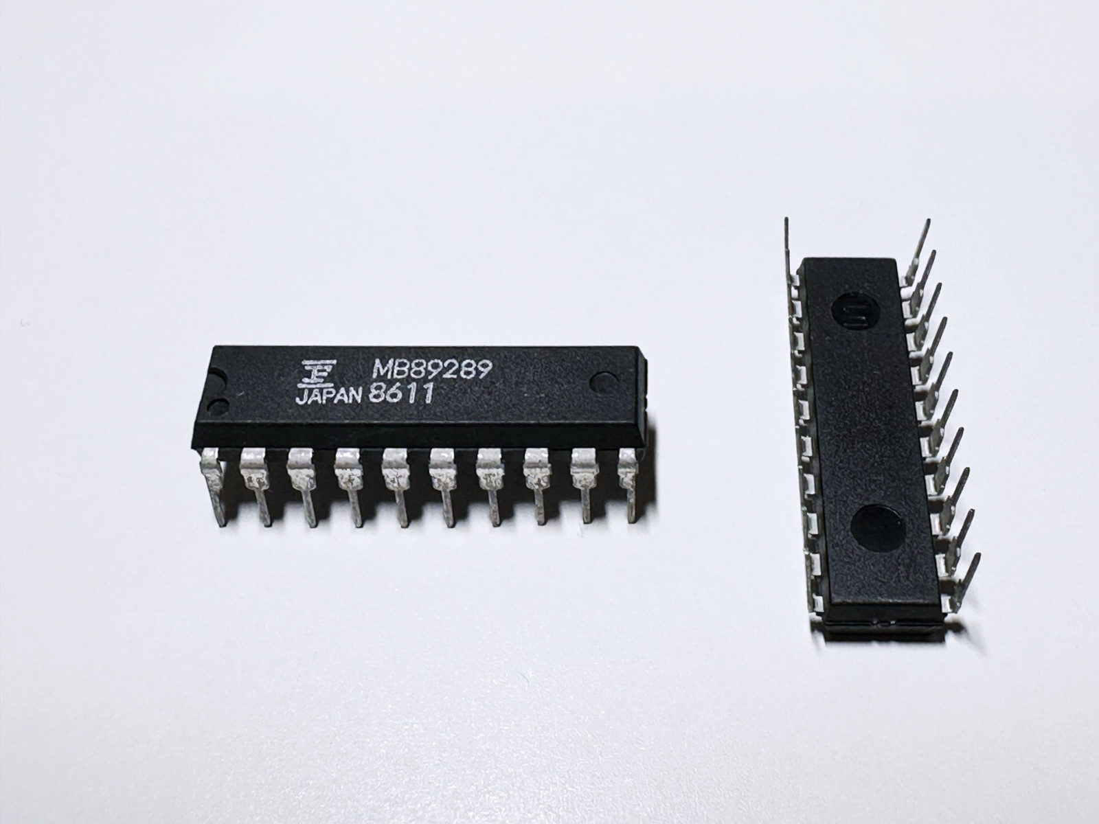MB89289 FUJITSU Bus Arbiter Controller Multi Processor System Interface DIP-20