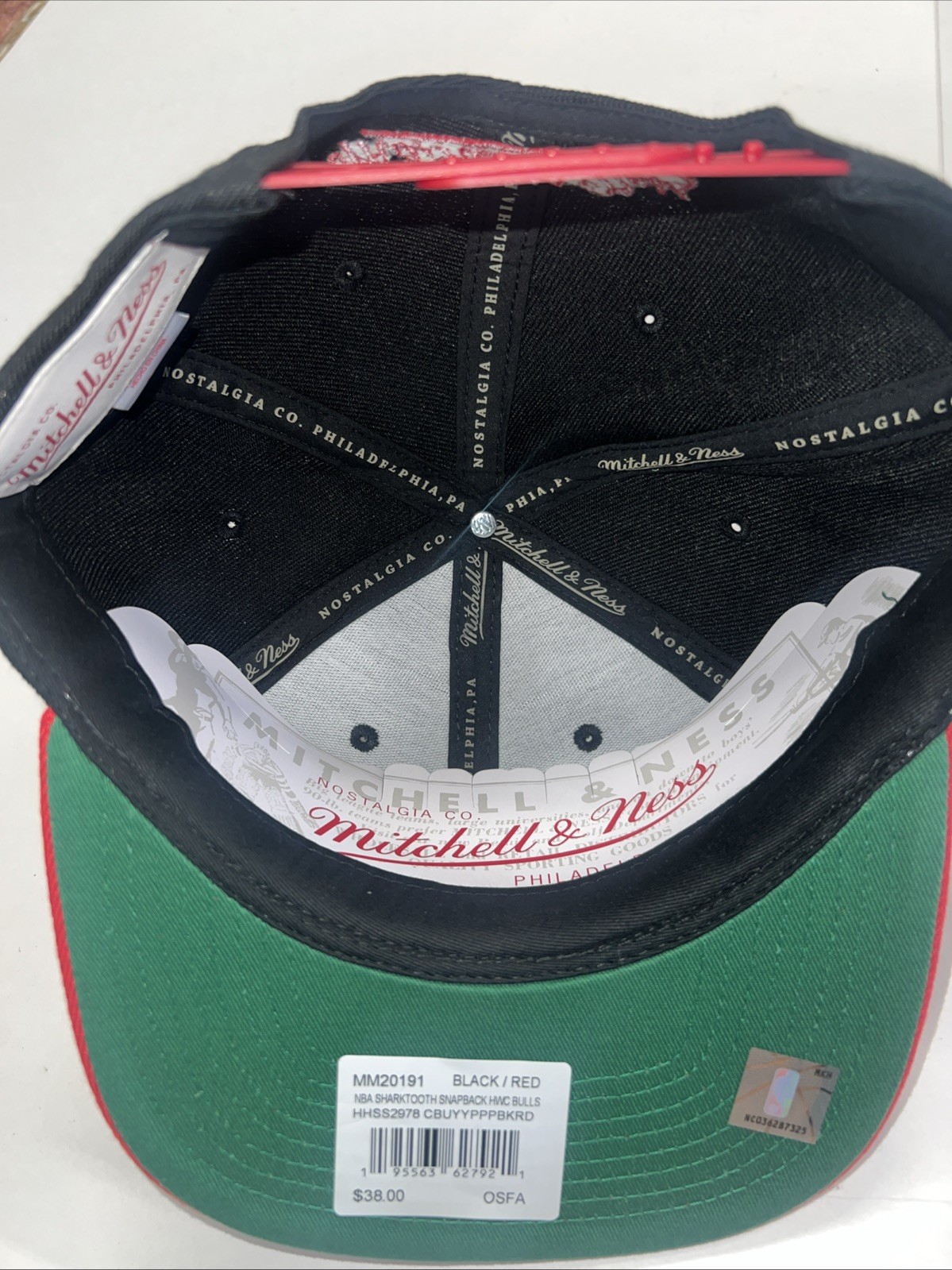 Mitchell & Ness NBA Chicago Bulls Sharktooth Black/Red Snapback Hat NEW