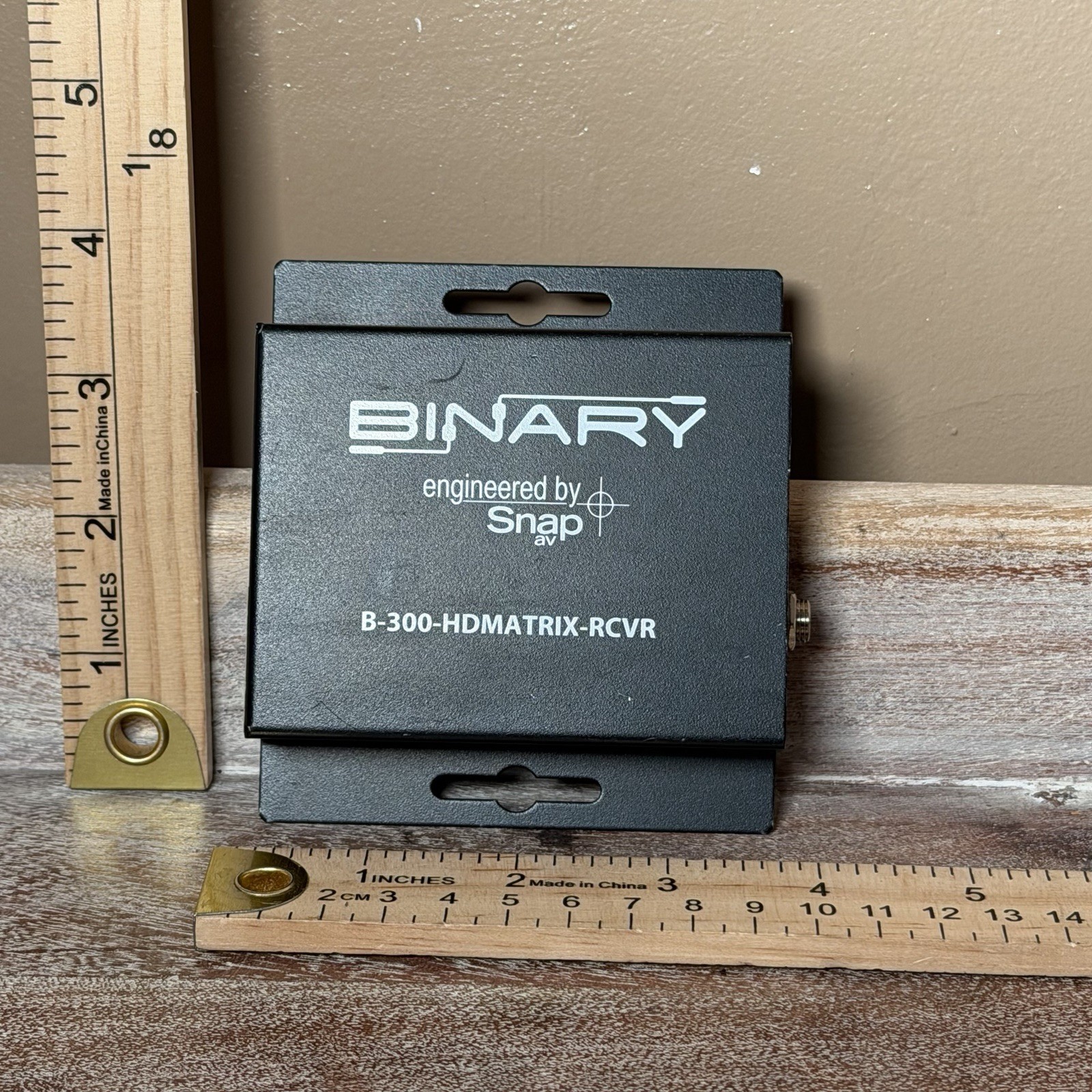 BINARY B-300-HDMATRIX-RCVR HDMI Over Cat6 Balun w/ IR *No AC Adapter* (bin003)
