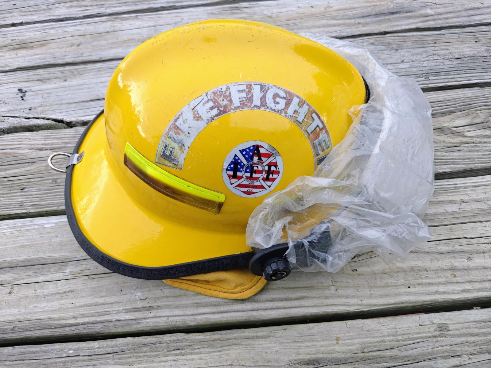 Cairns 660C Metro Firefighter Medic Helmet Nomex Flaps Faceshield NFPA 1971-2018