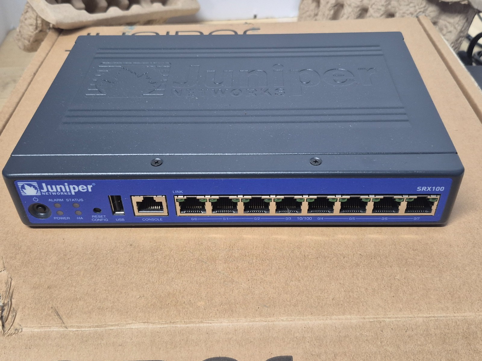 New In The Box Juniper Networks SRX-100 Services Gateway Firewall SRX100H2
