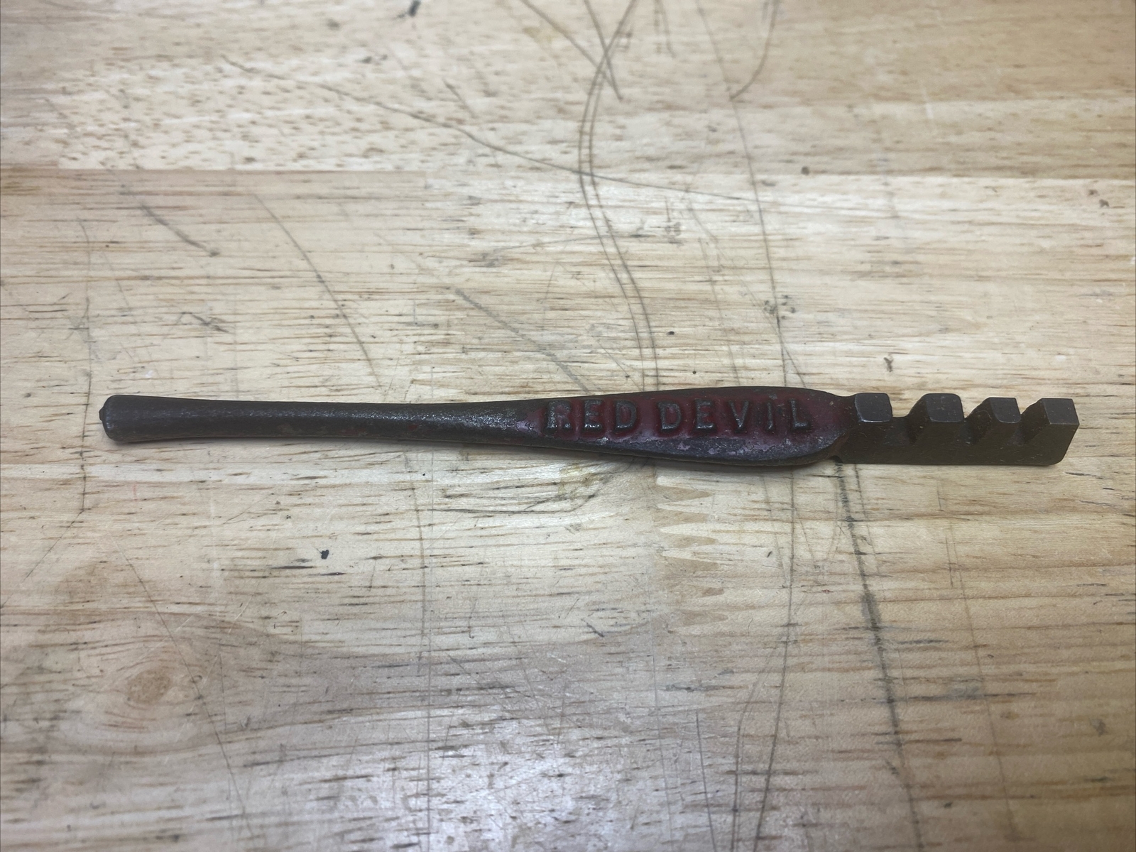 GLASS CUTTER VINTAGE RED DEVIL