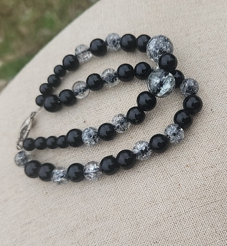 Multi Layer Round beaded bracelet Cracked White Black Teen Ladies 8 inch New