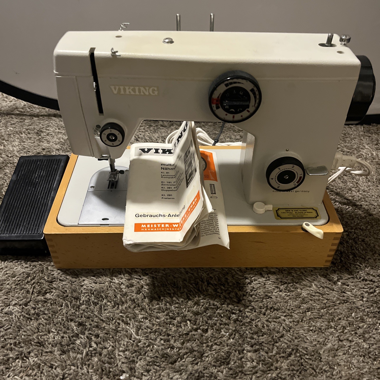Viking Multimatic Electronic Household Sewing Machine Model 81
