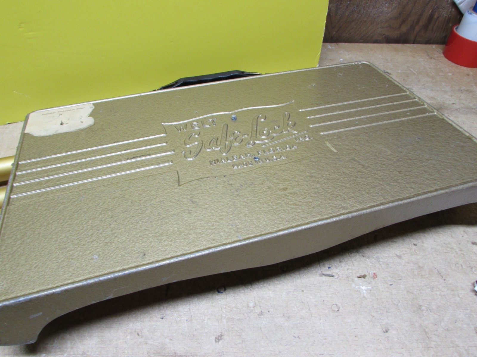 ESTATE* VINTAGE WELT SAFE-LOCK PROJECTOR STAND / PORTABLE TABLE