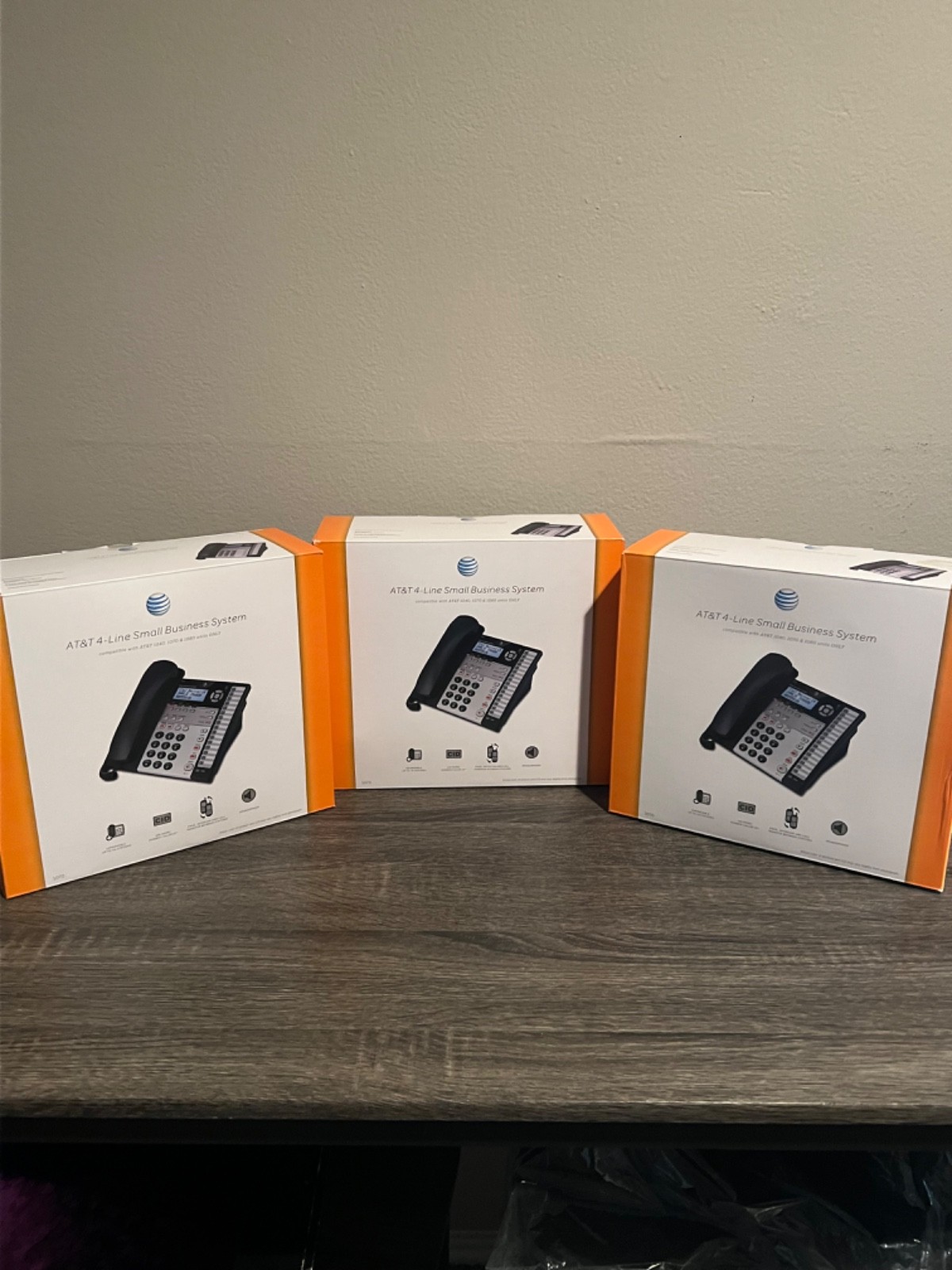 4-line small business system  AT&T Phone-New