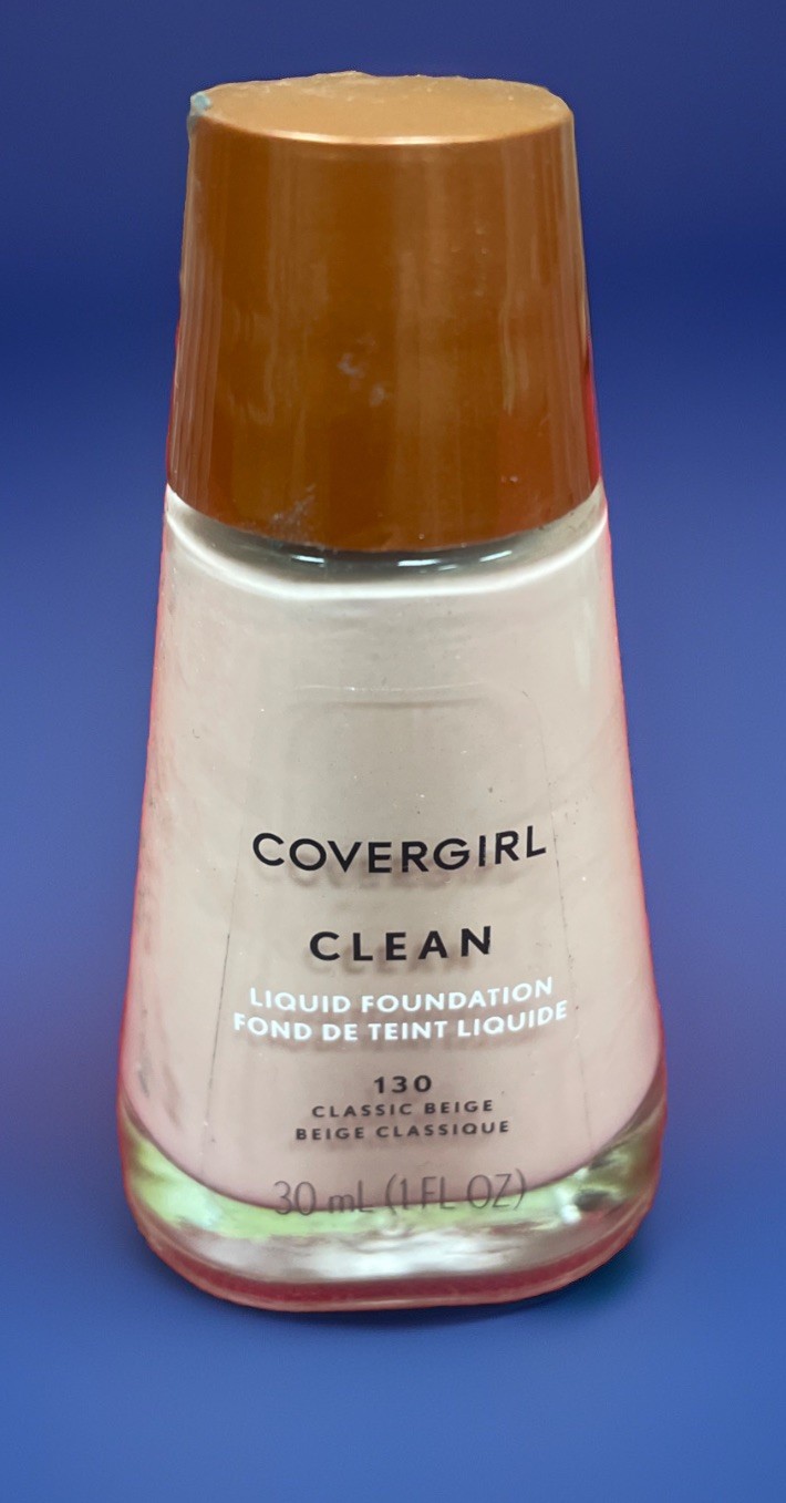 Covergirl Clean Liquid Foundation 130 Classic Beige Sealed!!